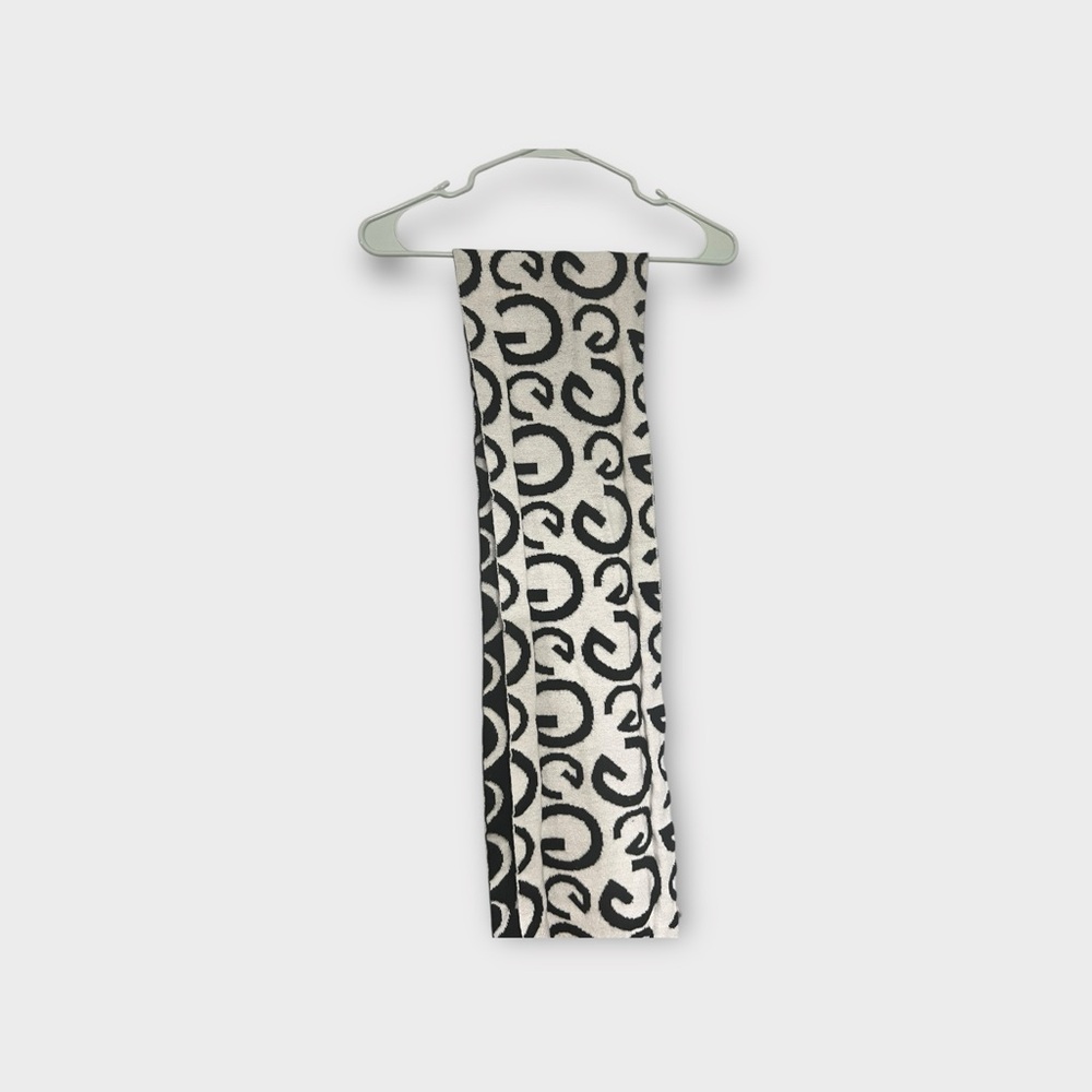 Guess Monogram Black and White Scarf/reversible unisex